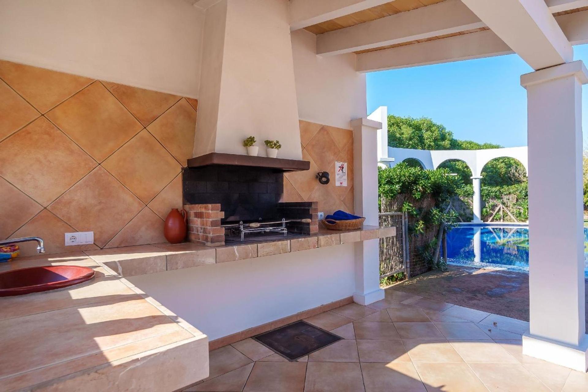 Ferienhaus Schoenes Mit Pool Fuer 6 Personen *