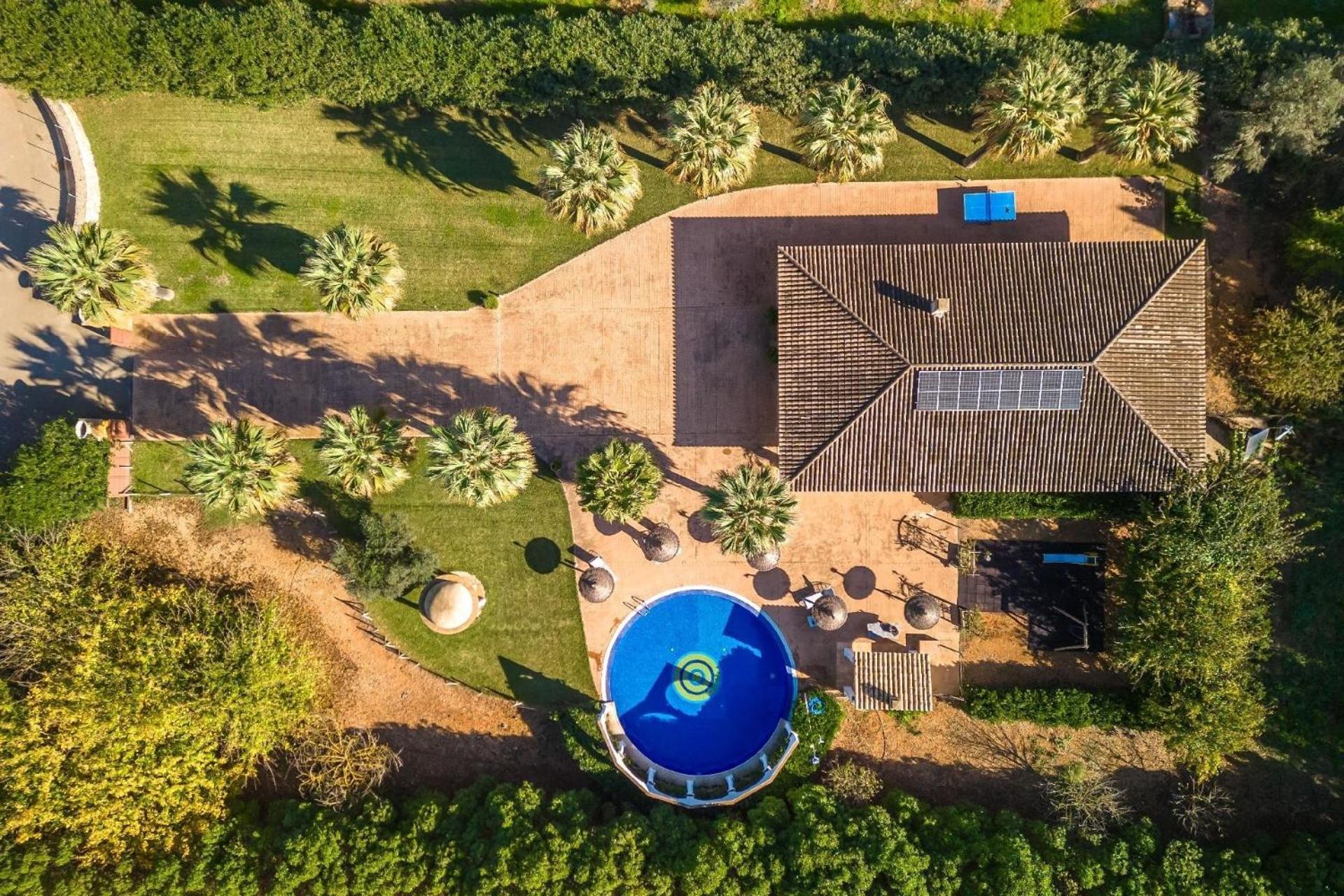 Schoenes Mit Pool Fuer 6 Personen
